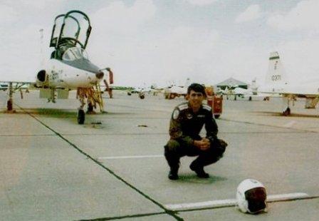 ساخت تندیس تنها شهید خلبان استان