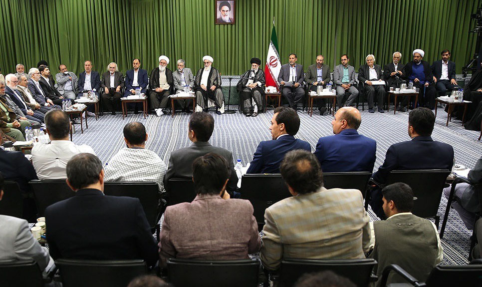 عشق یعنی کلنا عباسک یا زینبا