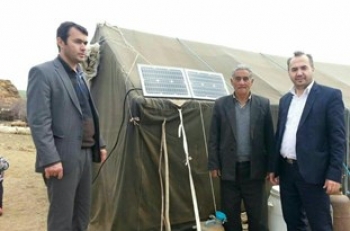 توزیع 64 دستگاه پنل خورشیدی در بین عشایر گرمی