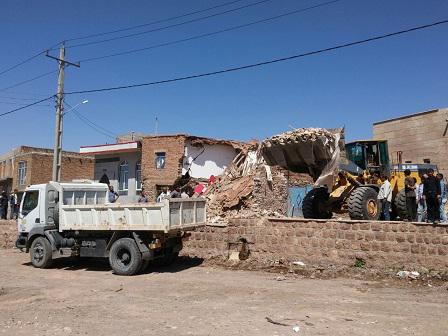 آوار پردای 224 واحد مسکونی تخریبی روستای زلزله زده ایوق آوار پردای 224 واحد مسکونی تخریبی روستای زلزله زده ایوق