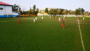 تساوی مسابقه فوتبال تیمهای عباسآباد و مهاجر اتباع خارجی