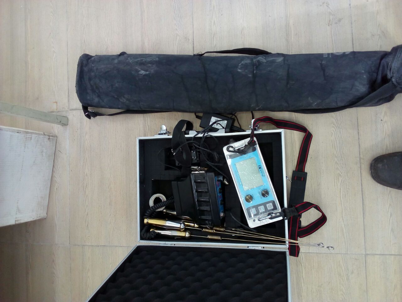  کشف یک دستگاه فلزیاب پیشرفته و دستگیری 4نفر در نیشابور