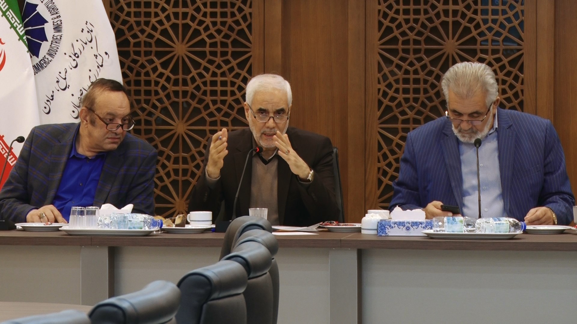 صبر و بردباری در شرایط اقتصادی کنونی صبر و بردباری در شرایط اقتصادی کنونی