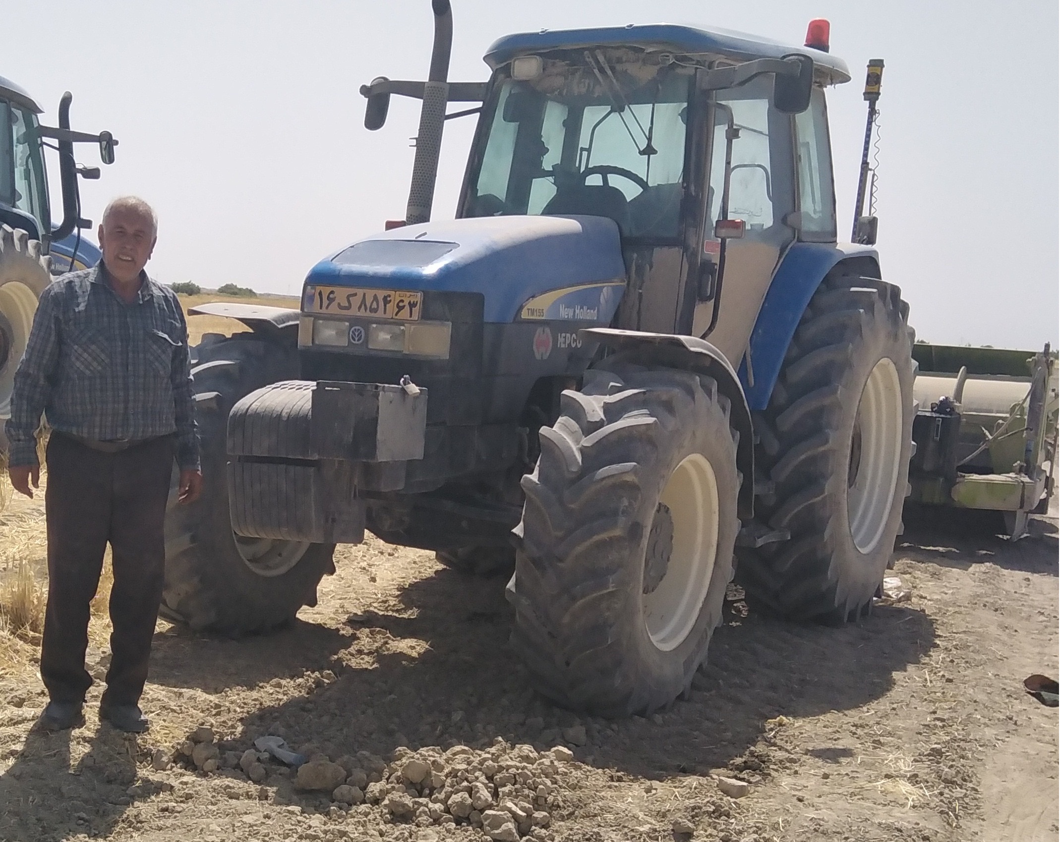 تسطیح لیزری اراضی کشاورزی در نی ریز تسطیح لیزری اراضی کشاورزی در نی ریز