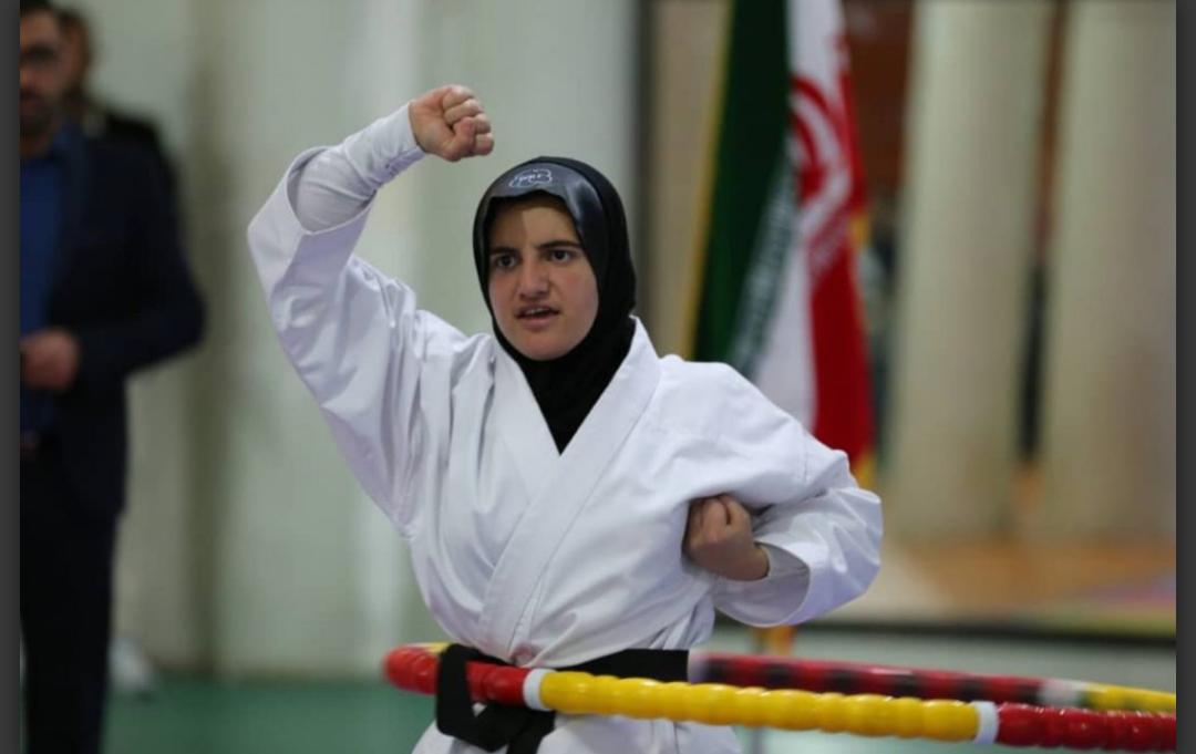 کاراته کای شیرازی رکورد دار ملی اجرای کاتای کاراته با حلقه هولاهوپ کاراته کای شیرازی رکورد دار ملی اجرای کاتای کاراته با حلقه هولاهوپ