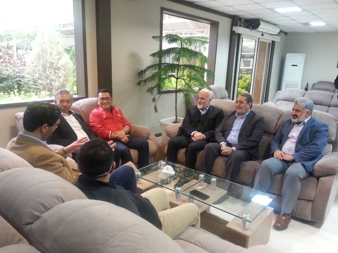 مشهد ظرفیت مناسبی برای توسعه دو کشور ایران و اندونزی است. مشهد ظرفیت مناسبی برای توسعه دو کشور ایران و اندونزی است.