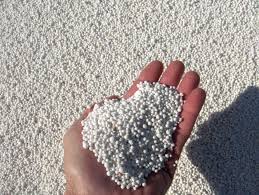 توزیع 135 هزار تن کود شیمیایی در روستاها توزیع 135 هزار تن کود شیمیایی در روستاها