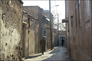 برخورد قاطع با متخلفان دولتی در بافت فرسوده برخورد قاطع با متخلفان دولتی در بافت فرسوده