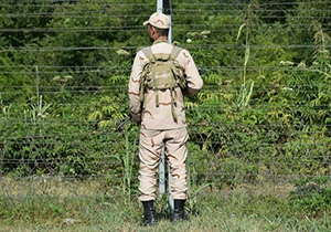 شهادت مرزبان دهلرانی در پی سقوط از برجک دیده&zwnj;بانی