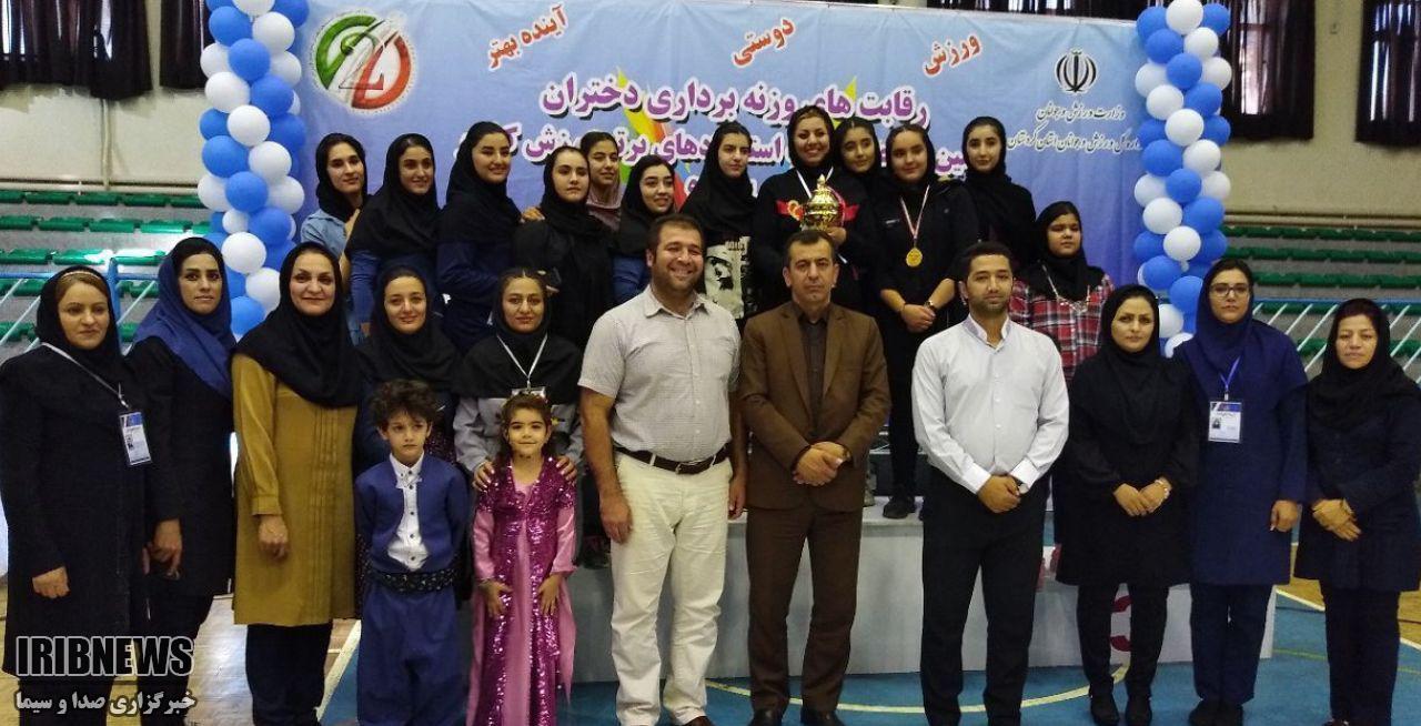 قهرمانی دختران وزنه بردار کردستانی در کشور قهرمانی دختران وزنه بردار کردستانی در کشور