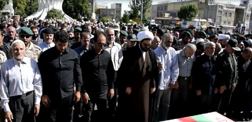 تشییع پیکر مطهر بسیجی قروه ای تشییع پیکر مطهر بسیجی قروه ای