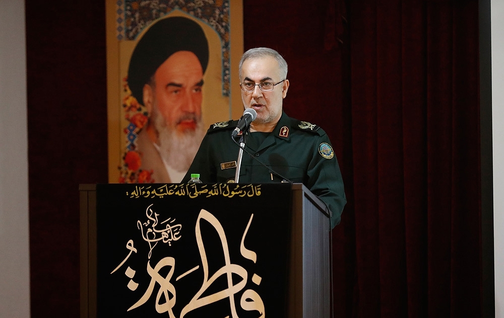 برگزاری همایش گرامیداشت روز سرباز در کیش برگزاری همایش گرامیداشت روز سرباز در کیش