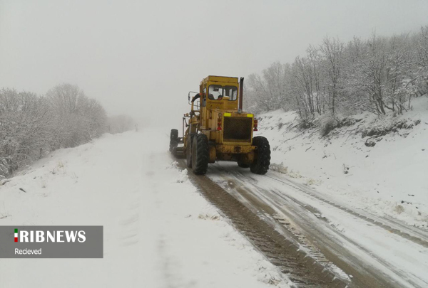 تردد در گردنهها با زنجیر چرخ امکان دارد تردد در گردنهها با زنجیر چرخ امکان دارد