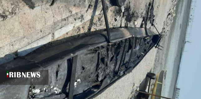 قایق دراگون بوت در آتش سوخت/ خسارت ۸۰ میلیون تومانی به هیات قایقرانی هرمزگان! قایق دراگون بوت در آتش سوخت/ خسارت ۸۰ میلیون تومانی به هیات قایقرانی هرمزگان!