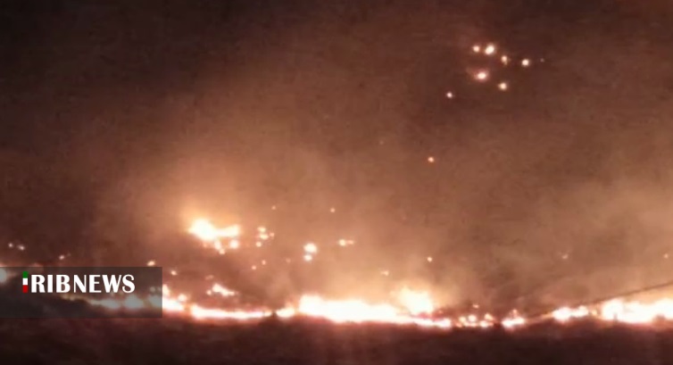 آتش همچنان از دل کوههای تنگ سدر زبانه می کشد