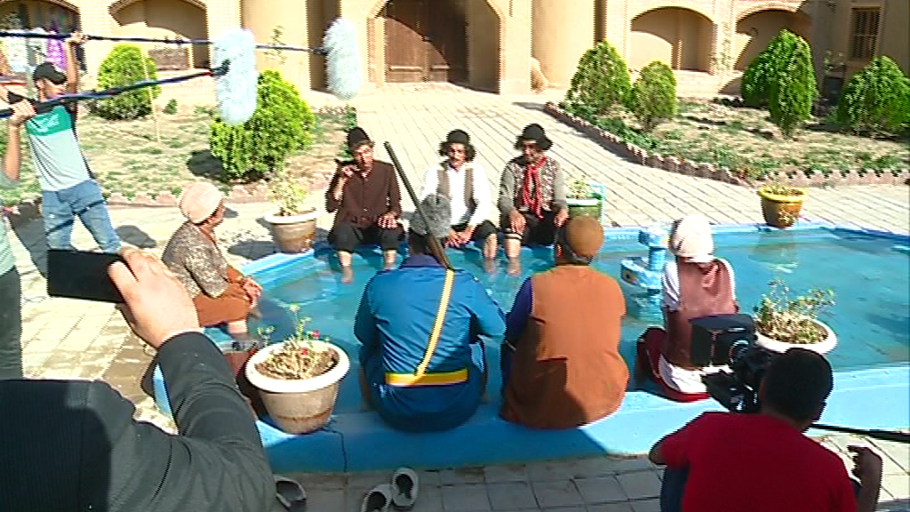 تولید مجموعه طنز تلویزیونی با هنرنمایی هنرمندان شبکه آفتاب تولید مجموعه طنز تلویزیونی با هنرنمایی هنرمندان شبکه آفتاب