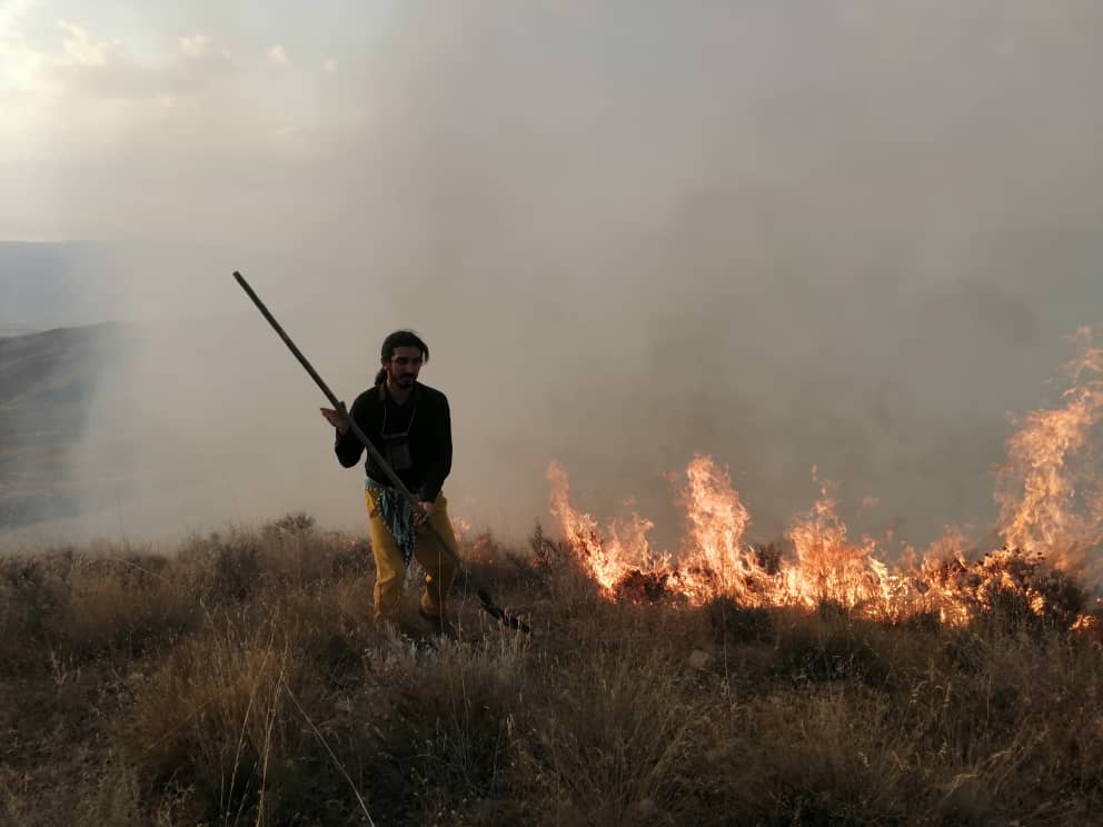 آتش بر دل کوه کر سیمکان