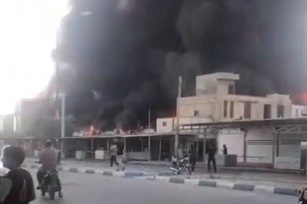 گزارش مکتوب ..... چه زمانی عبرت می گیریم ؟!!!حادثه ای مشابه آتش سوزی ساختمان پلاسکواین بار دربندردیلم گزارش مکتوب ..... چه زمانی عبرت می گیریم ؟!!!حادثه ای مشابه آتش سوزی ساختمان پلاسکواین بار دربندردیلم