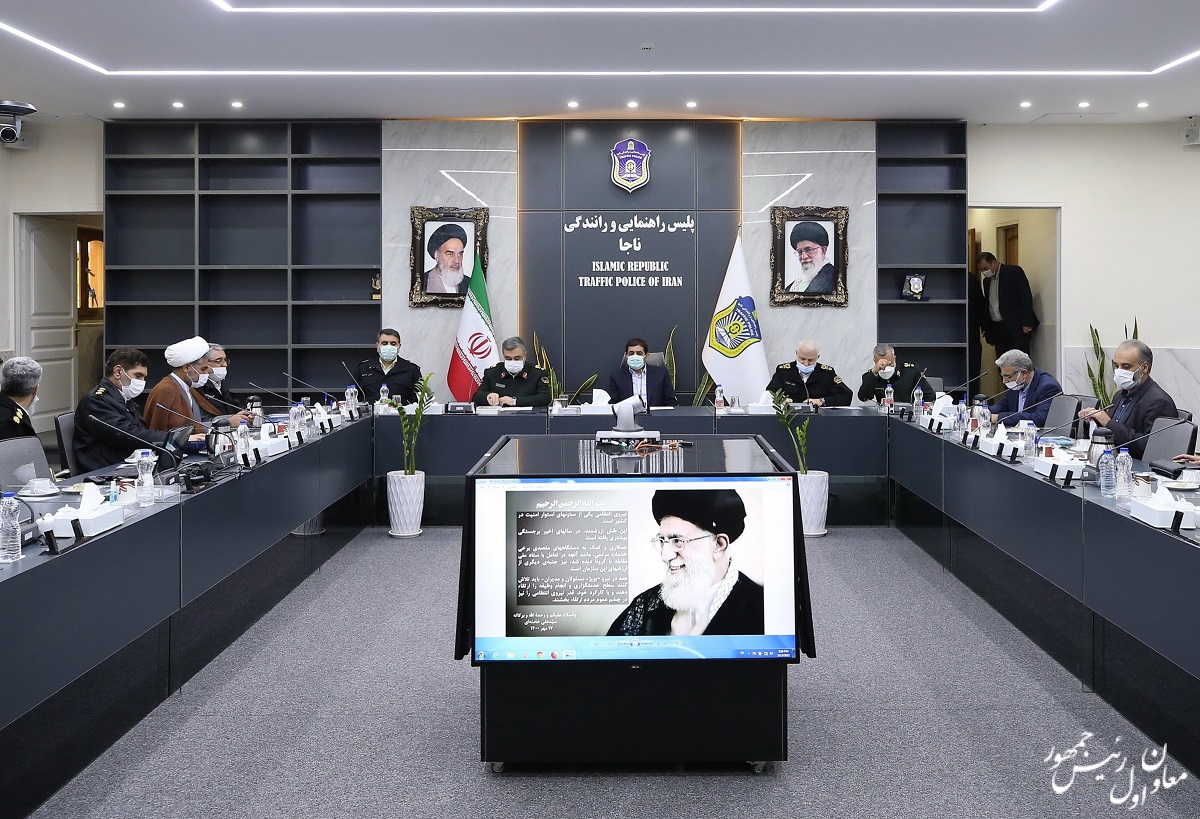 نیروی انتظامی تکیه گاهی امین برای آحاد جامعه است نیروی انتظامی تکیه گاهی امین برای آحاد جامعه است