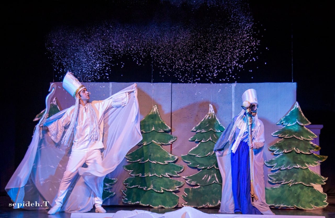 نمایش «نینا وجادوی ماه‌ها» در تالار هنر