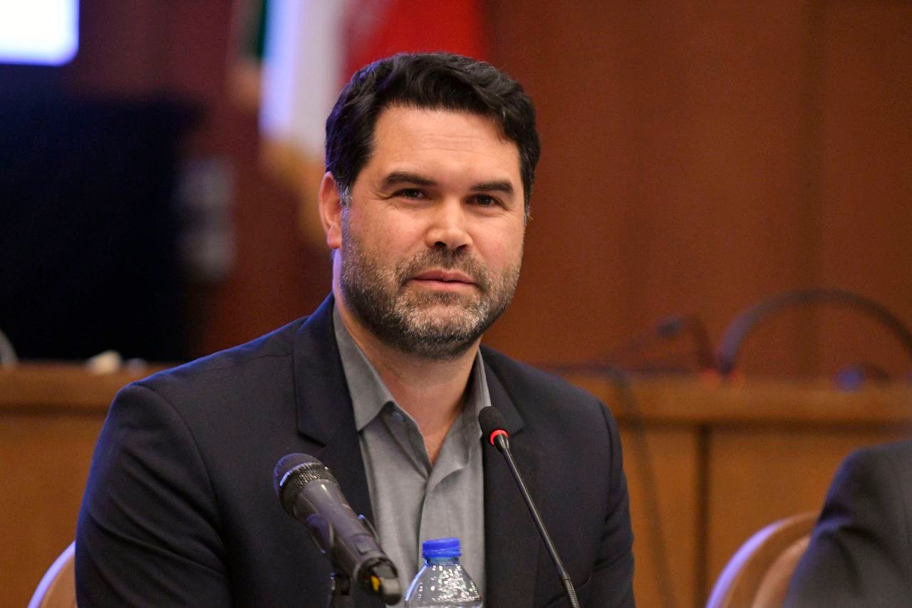 کلهر: در پی کاهش هزینه سفر به قطر هستیم