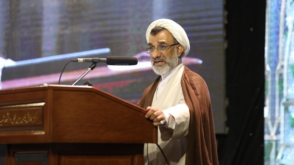 کرسیهای نظریه پردازی به علوم پایه و فنی هم تسری یابد کرسیهای نظریه پردازی به علوم پایه و فنی هم تسری یابد