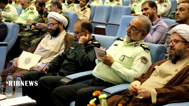 نشست مشترک فرماندهان سپاه و فرماندهی انتظامی استان قم