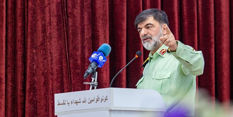 در مقابل هنجارشکنان کوتاه نمیآییم در مقابل هنجارشکنان کوتاه نمیآییم