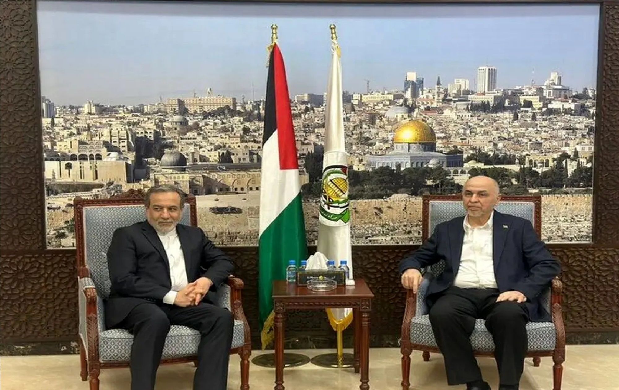 عراقچی با رئیس مجلس شورای حماس در قطر دیدار کرد