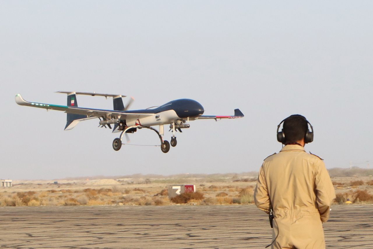 انجام عملیات های موفق با مدل های پیشرفته پهپاد مهاجر ۶ و کمان ۱۲ انجام عملیات های موفق با مدل های پیشرفته پهپاد مهاجر ۶ و کمان ۱۲