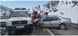 شش مصدوم بر اثر برخورد دو دستگاه خودرو سواری در محور سردشت به مهاباد