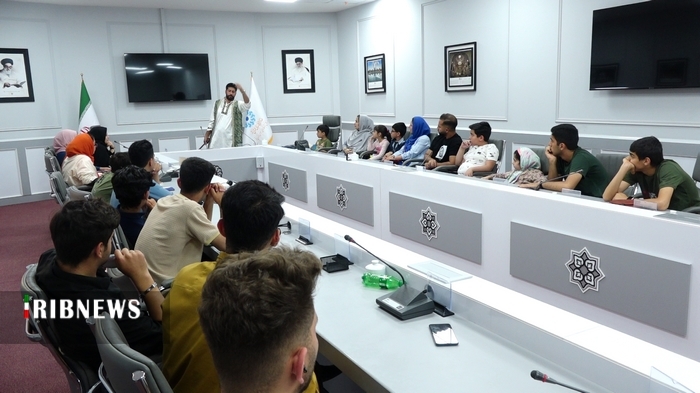 برپایی مسابقه مشاعره جوانان قمی در روز پاسداشت زبان فارسی برپایی مسابقه مشاعره جوانان قمی در روز پاسداشت زبان فارسی