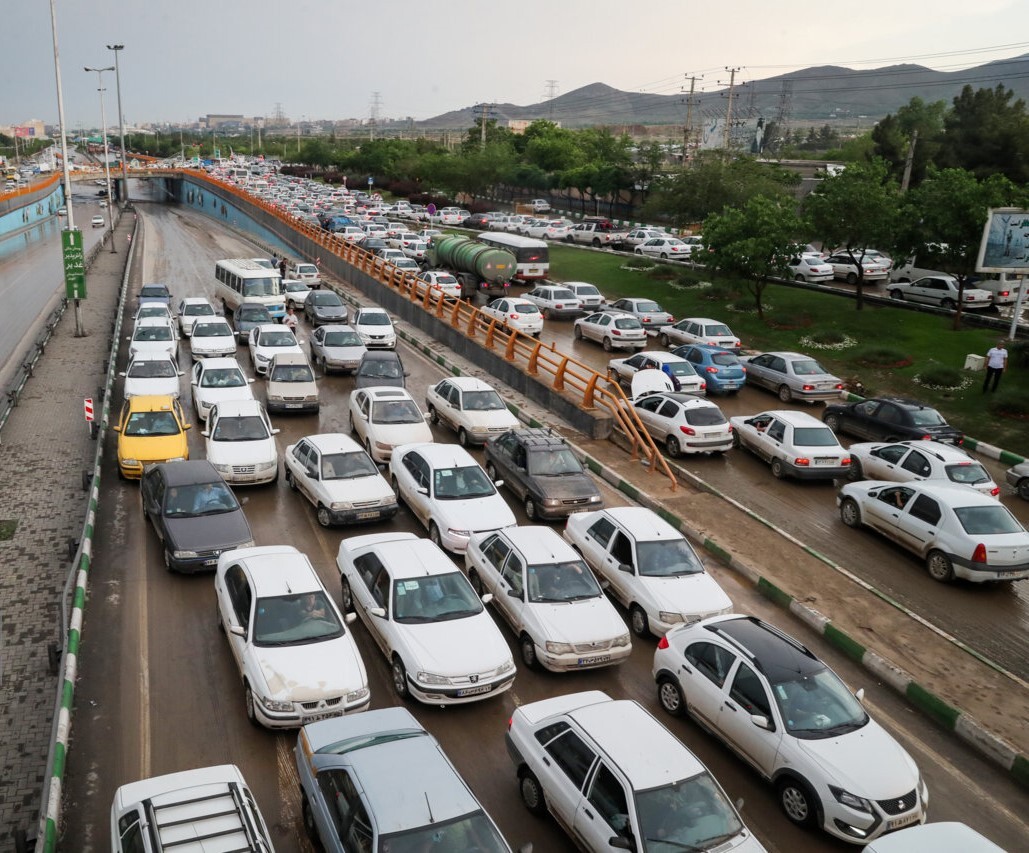 تمام معابر مشهد باز و تردد عادی است