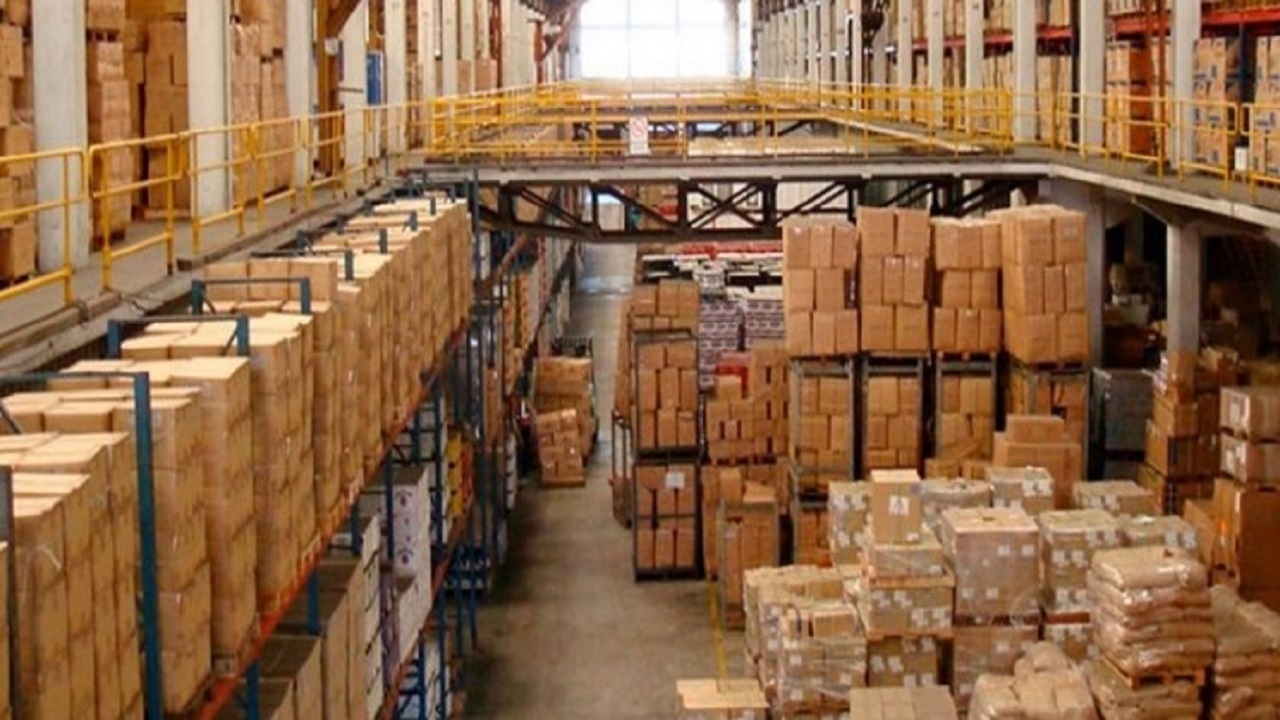 دپو کالای قاچاق در اهواز لو رفت دپو کالای قاچاق در اهواز لو رفت