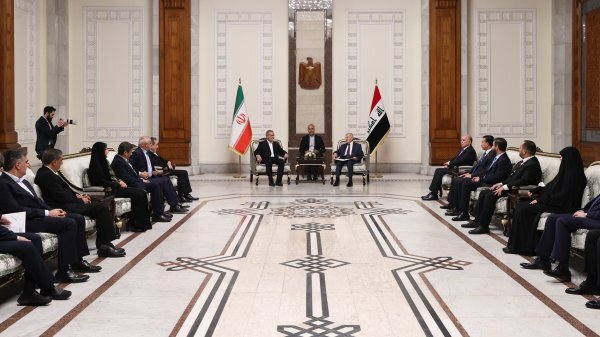 پزشکیان: امیدوارم توافقهای اقتصادی و همکاری برای توسعه ثبات منطقهای میان ایران و عراق گسترش یابد پزشکیان: امیدوارم توافقهای اقتصادی و همکاری برای توسعه ثبات منطقهای میان ایران و عراق گسترش یابد