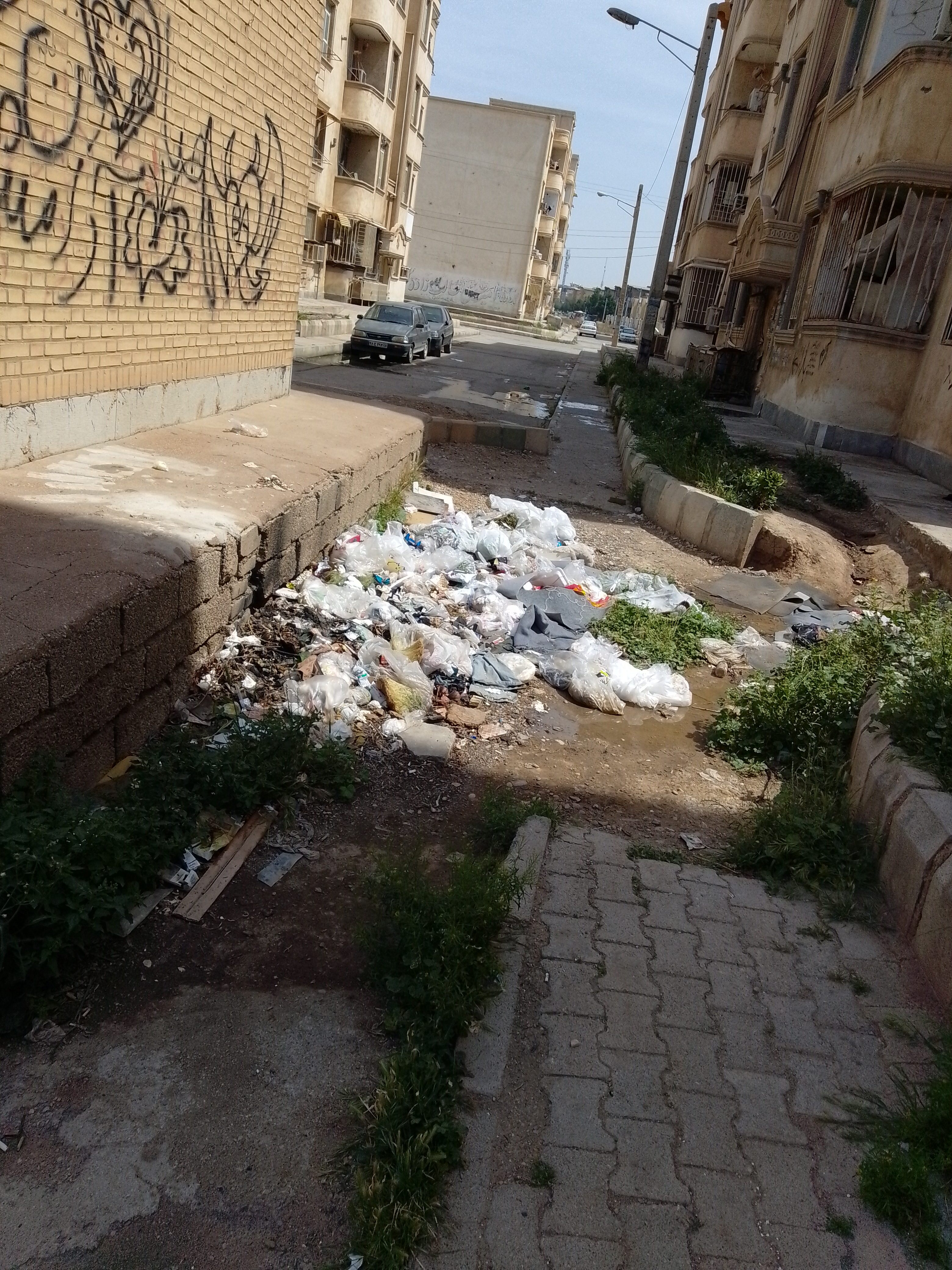 سلام اینا شهرداری رسیدگی نمیکند و پیگری میکنیم اما پاسخگو نیستننمیدهند سلام اینا شهرداری رسیدگی نمیکند و پیگری میکنیم اما پاسخگو نیستننمیدهند