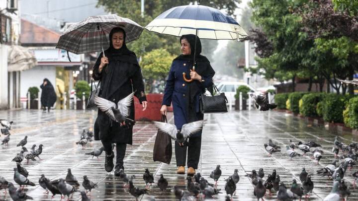 وزش باد و رگبار پراکنده در ۱۰ استان