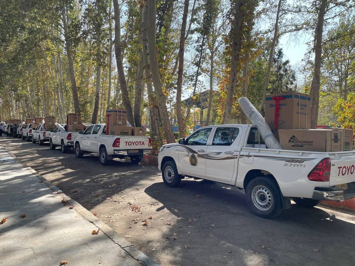 اهدای جهیزیه و لوازم ضروری زندگی به ۴۰۰ خانوار کم برخوردار اهدای جهیزیه و لوازم ضروری زندگی به ۴۰۰ خانوار کم برخوردار