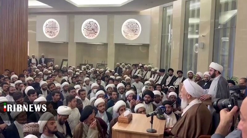 علم، عقل و تهذیب، سه عنصر نجات بخش بشر علم، عقل و تهذیب، سه عنصر نجات بخش بشر