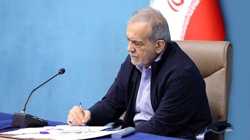 پزشکیان: شاهنامه زندهترین کتاب امروز ماست پزشکیان: شاهنامه زندهترین کتاب امروز ماست