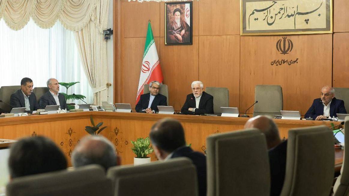 عارف: غنیسازی در داخل، خط قرمز جمهوری اسلامی است عارف: غنیسازی در داخل، خط قرمز جمهوری اسلامی است