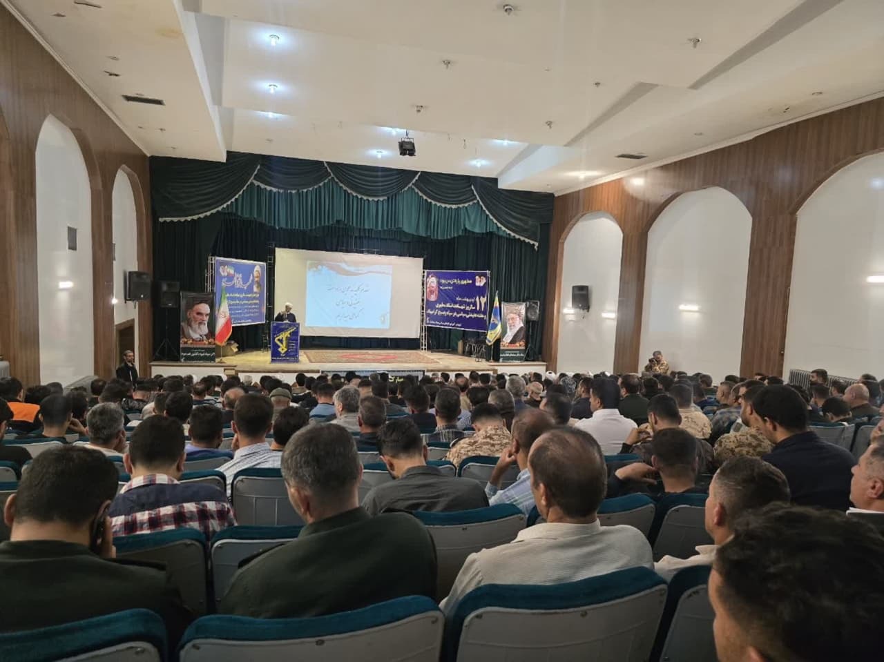 لزوم وحدت مسلمانان در برابر تهدیدات دشمنان اسلام لزوم وحدت مسلمانان در برابر تهدیدات دشمنان اسلام