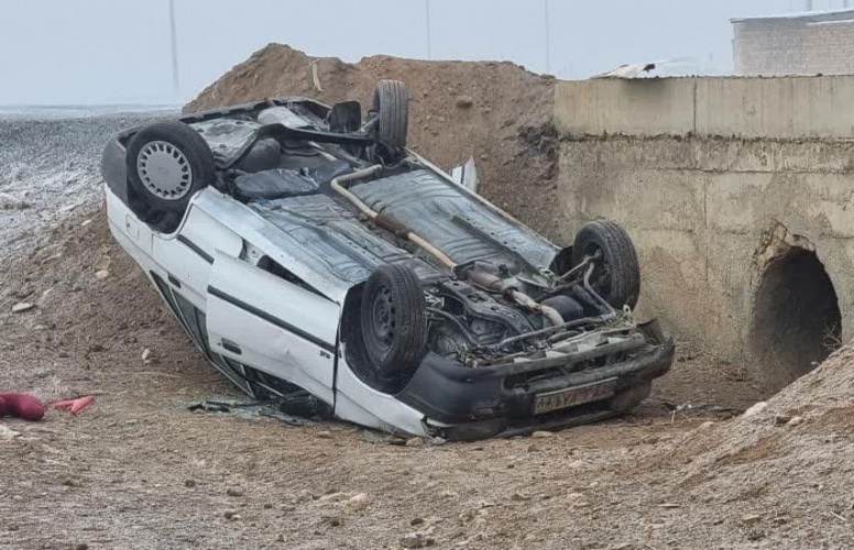 مرگ سه نفر در پی واژگونی پراید در محور شوش مرگ سه نفر در پی واژگونی پراید در محور شوش