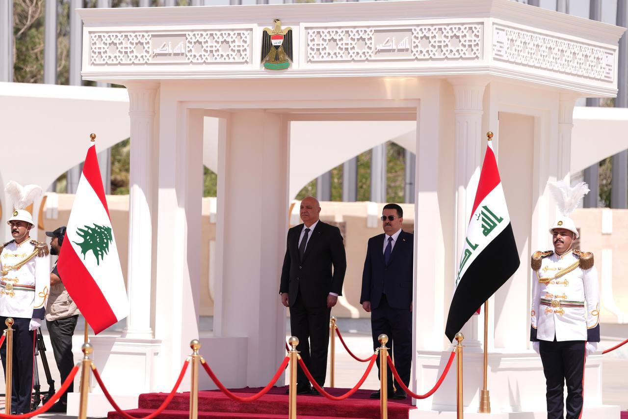 استقبال رسمی نخست وزیر عراق از رئیس جمهور لبنان استقبال رسمی نخست وزیر عراق از رئیس جمهور لبنان