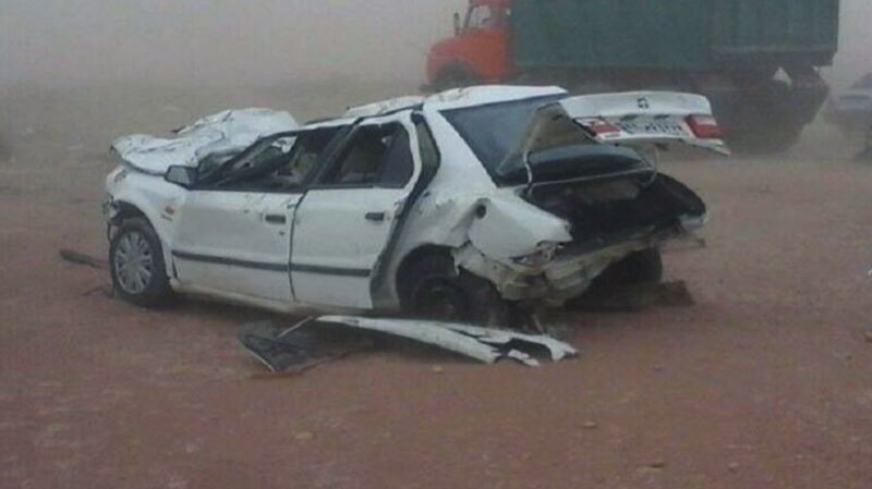 دو تصادف زنجیره‌ای هم زمان بر اثر طوفان‌های شن در سیستان