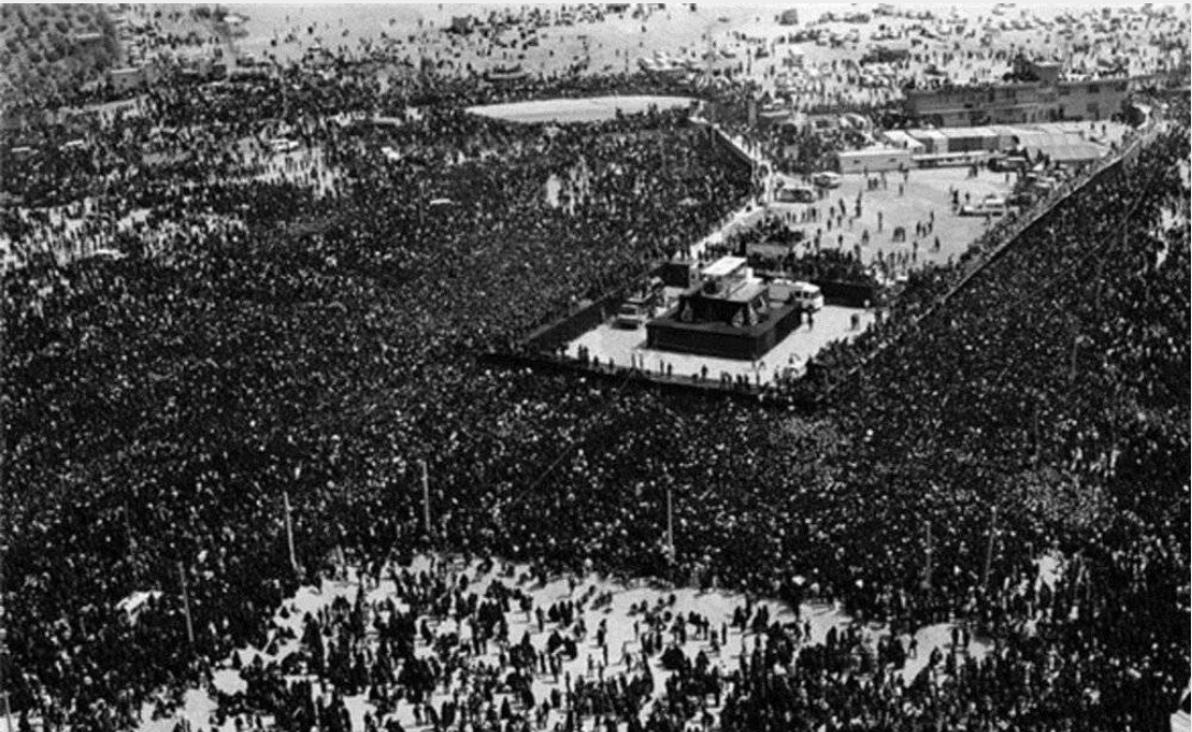 مستندهای شبکه تهران در سالگرد ارتحال امام خمینی (ره) و قیام ۱۵ خرداد مستندهای شبکه تهران در سالگرد ارتحال امام خمینی (ره) و قیام ۱۵ خرداد