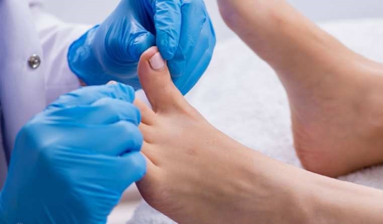 بهبود زخم پای دیابتی با استفاده از فرآورده‌های گیاهی