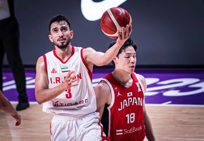 نگاه ویژه سایت فیبا به درخشش سینا واحدی در جام آسیا نگاه ویژه سایت فیبا به درخشش سینا واحدی در جام آسیا