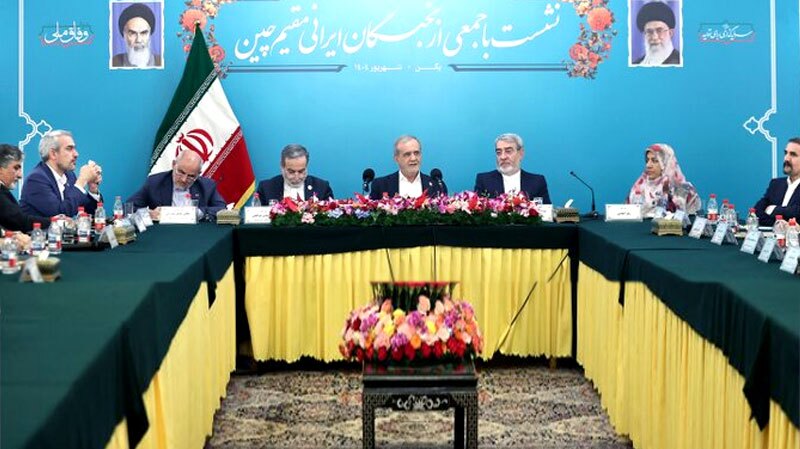 فعالان عرصه‌های مختلف باید به اجرایی شدن توافقات سفر چین کمک کنند