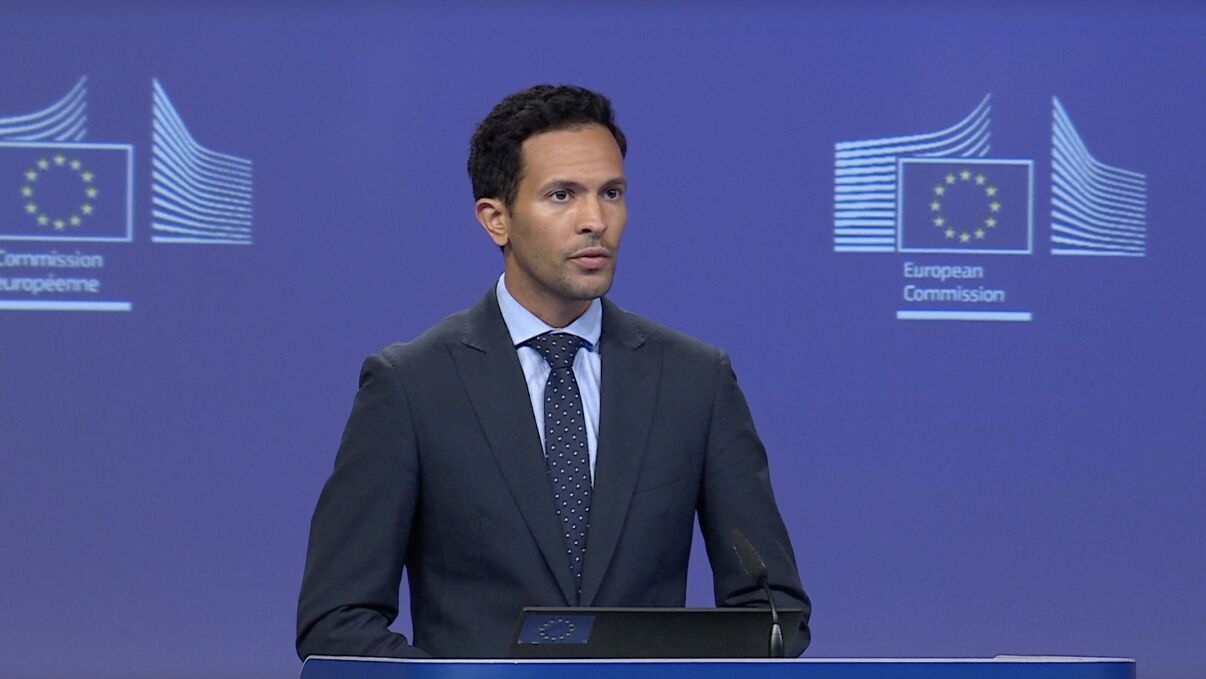 سخنگوی اتحادیه اروپا: پنجره دیپلماسی با ایران باز است سخنگوی اتحادیه اروپا: پنجره دیپلماسی با ایران باز است